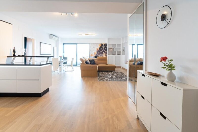 2018  Upgrounds, 2 camere 92mp, 2 Bai, Centrala, Loc Parcare Subteran