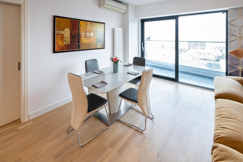 2018  Upgrounds, 2 camere 92mp, 2 Bai, Centrala, Loc Parcare Subteran