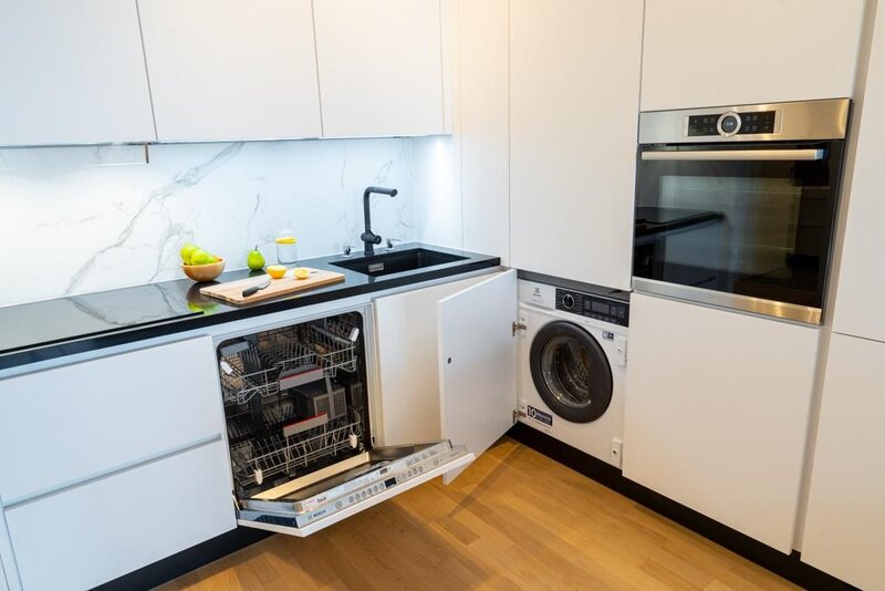 2018  Upgrounds, 2 camere 92mp, 2 Bai, Centrala, Loc Parcare Subteran