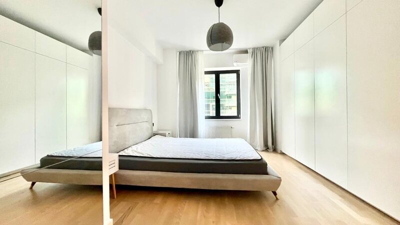 2018 Upgrounds, 3 camere 106mp, 3 Bai, Centrala, 2 Locuri Parcare Subteran