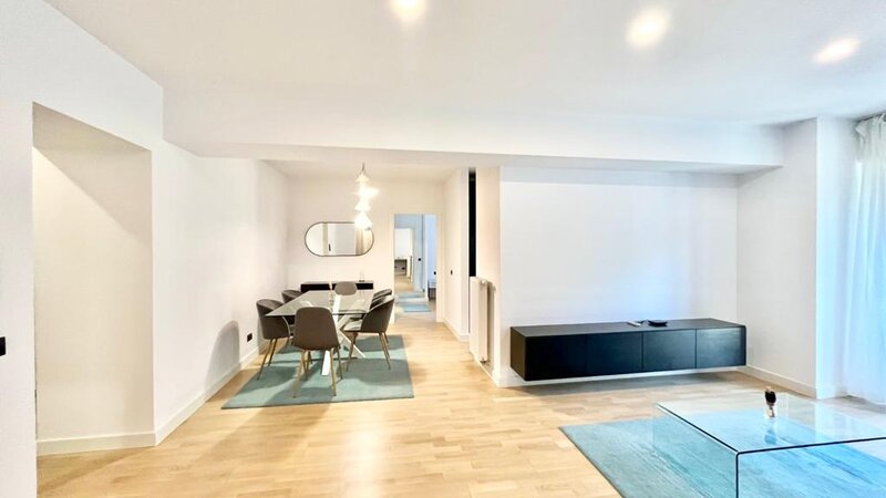 2018 Upgrounds, 3 camere 106mp, 3 Bai, Centrala, 2 Locuri Parcare Subteran