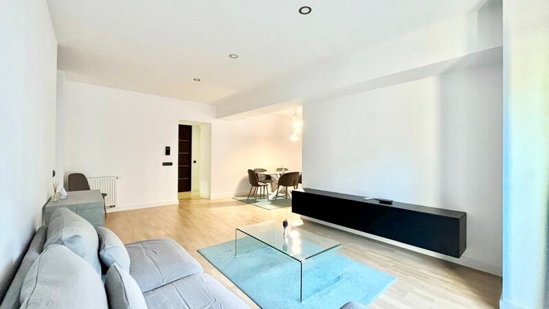 2018 Upgrounds, 3 camere 106mp, 3 Bai, Centrala, 2 Locuri Parcare Subteran